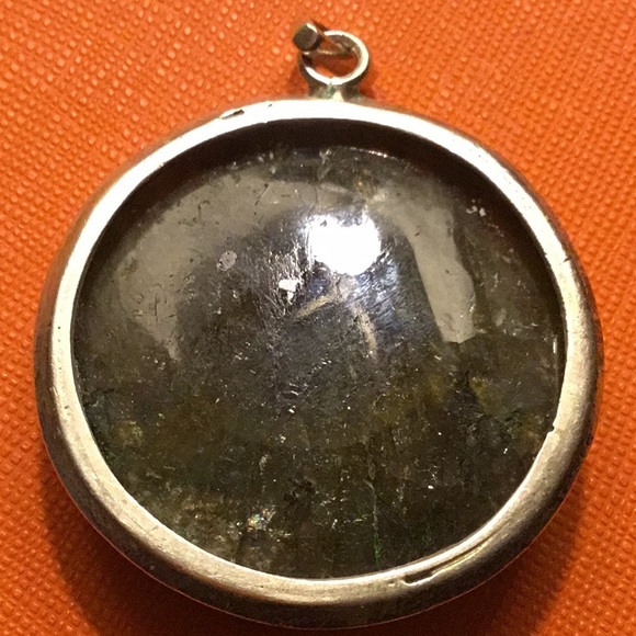 Large Labridorite Pendant - Picture 3 of 4